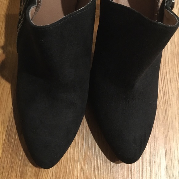 Mossimo Black High Heel Booties Size 10 - Picture 5 of 9